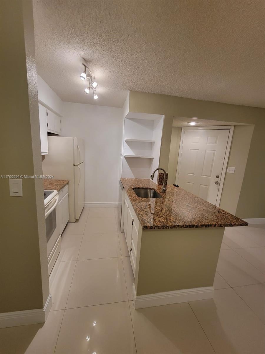 SUNDANCE AT DAVIE CONDO - Residential