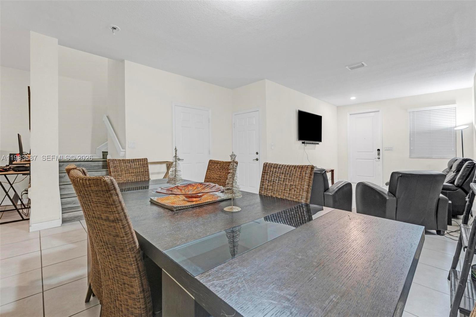 COCO PALM ESTATES - Residential