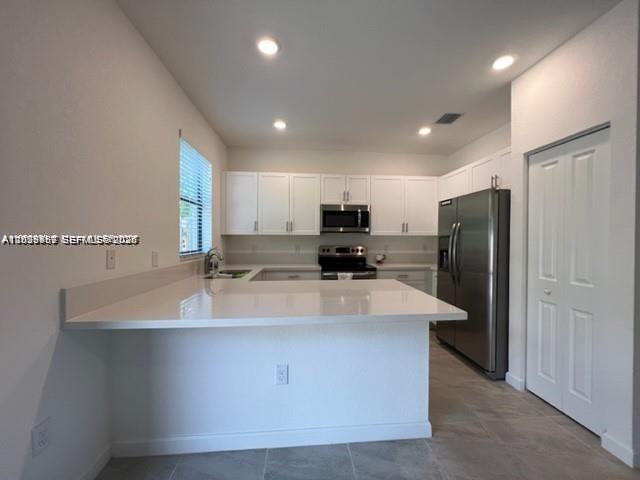 VIA VENTURA NEIGHBORHOOD - Residential