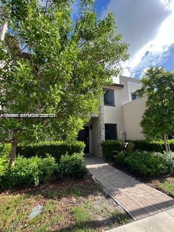 VIA VENTURA NEIGHBORHOOD - Residential