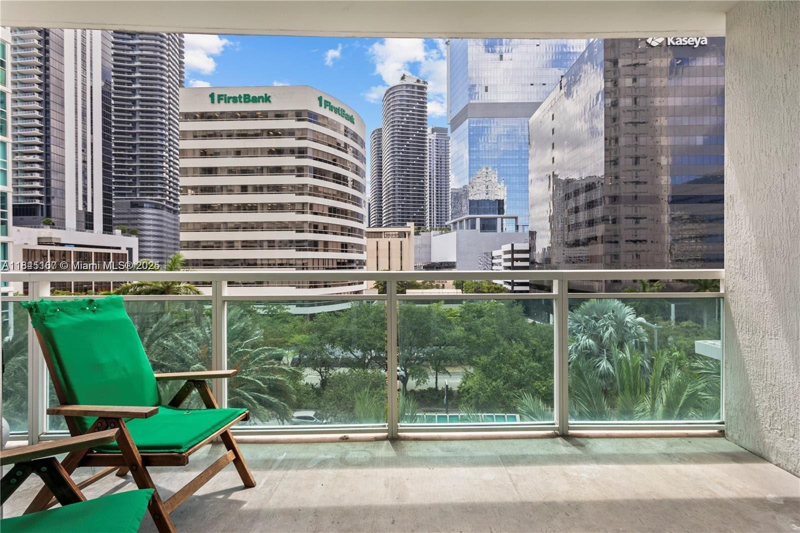 THE PLAZA 851 BRICKELL CO - Residential