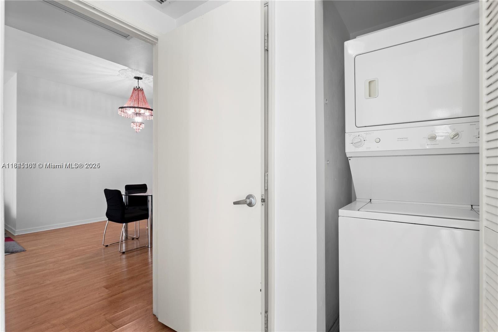 THE PLAZA 851 BRICKELL CO - Residential