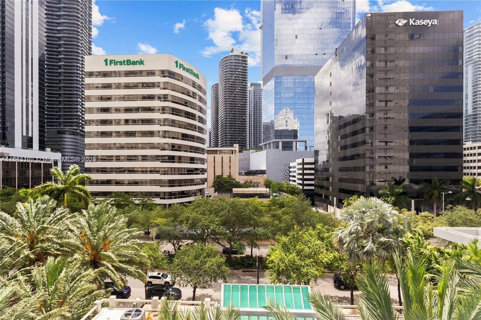 THE PLAZA 851 BRICKELL CO - Residential