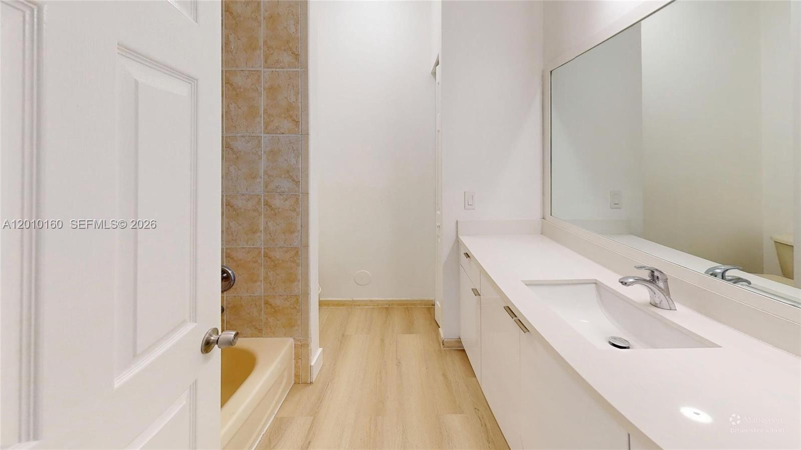 CARIBBEAN ISLES VILLAS CO - Residential