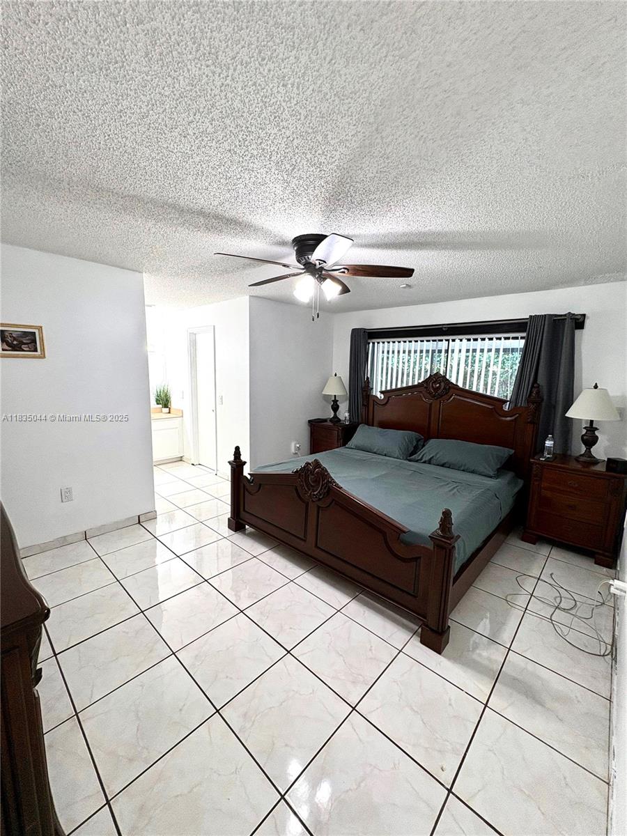 SHORES LINDGREN FIRST ADD - Residential