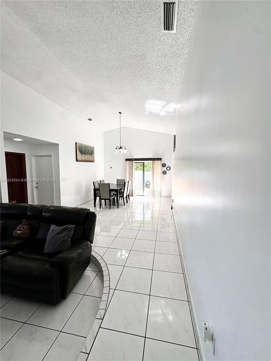 SHORES LINDGREN FIRST ADD - Residential