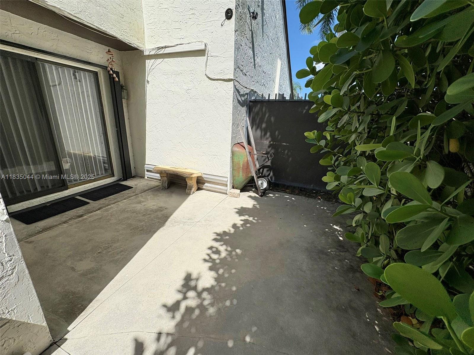 SHORES LINDGREN FIRST ADD - Residential