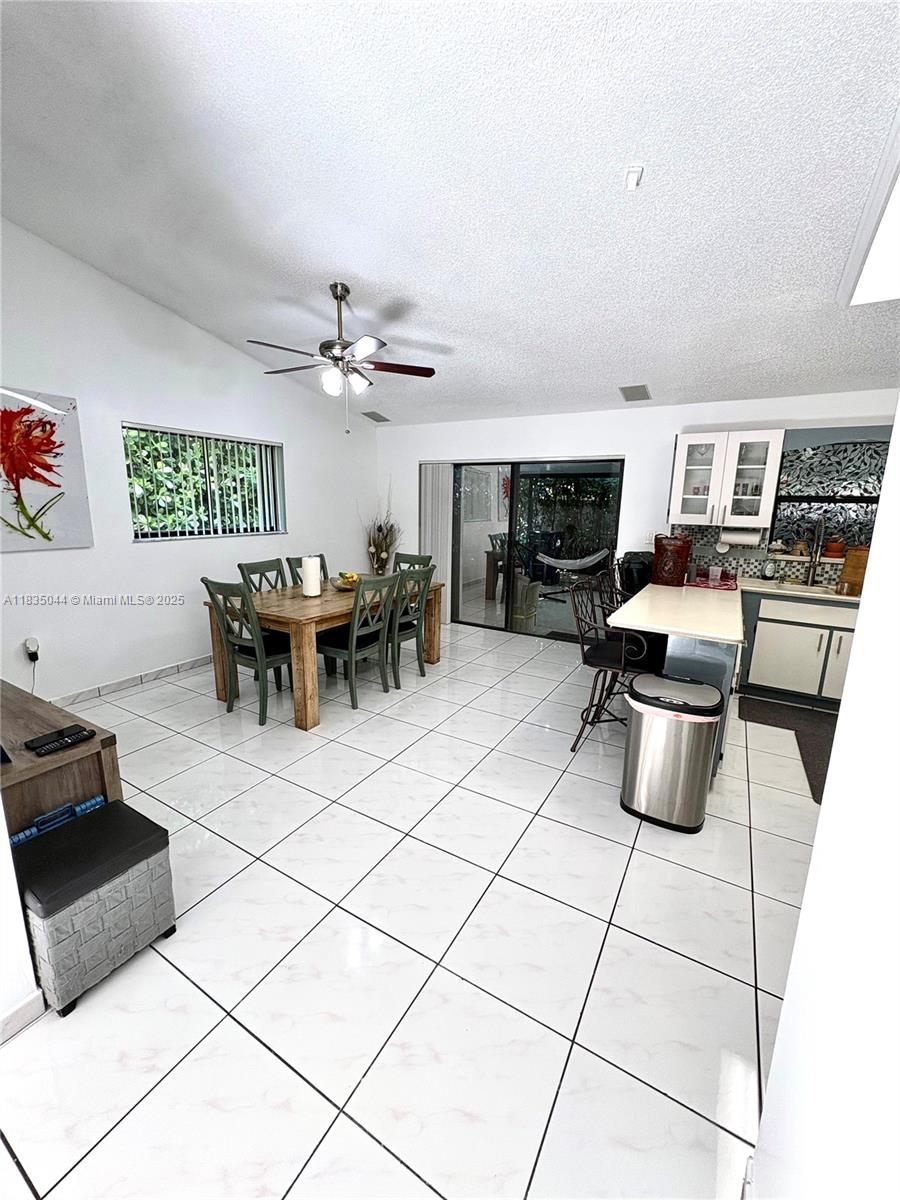 SHORES LINDGREN FIRST ADD - Residential