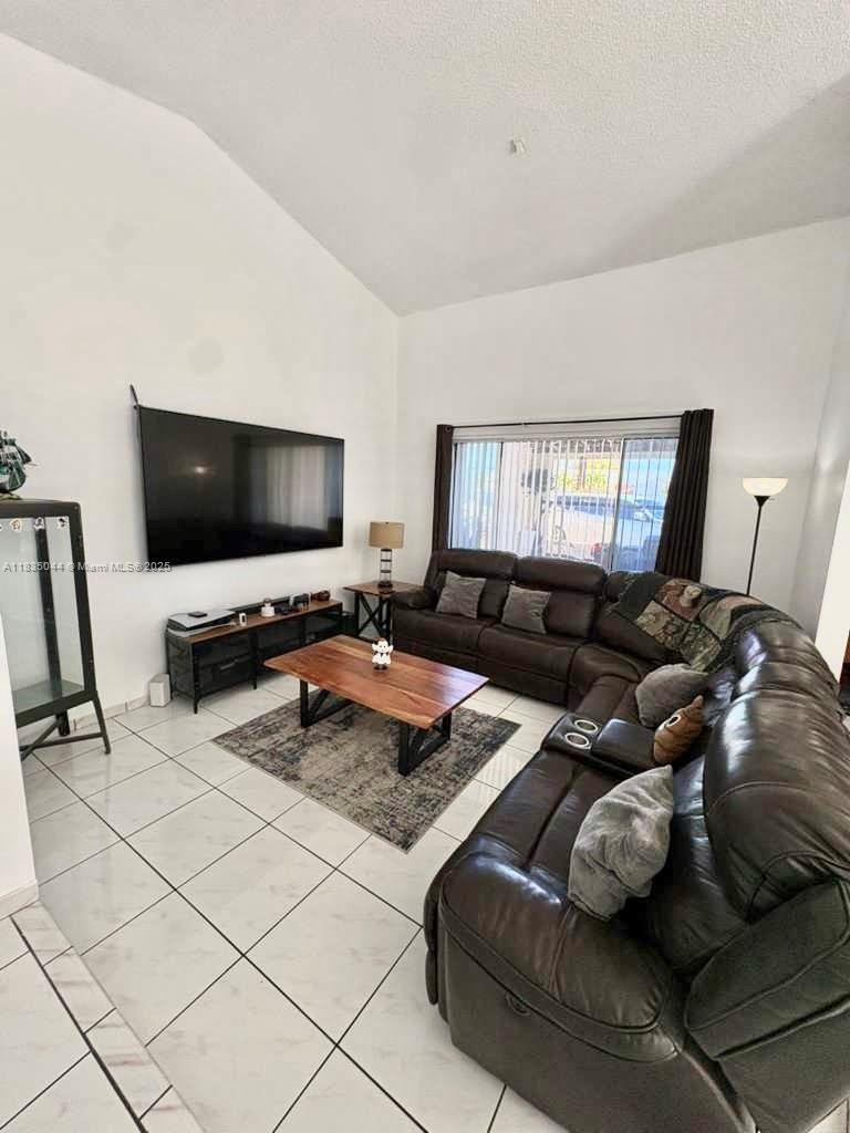 SHORES LINDGREN FIRST ADD - Residential