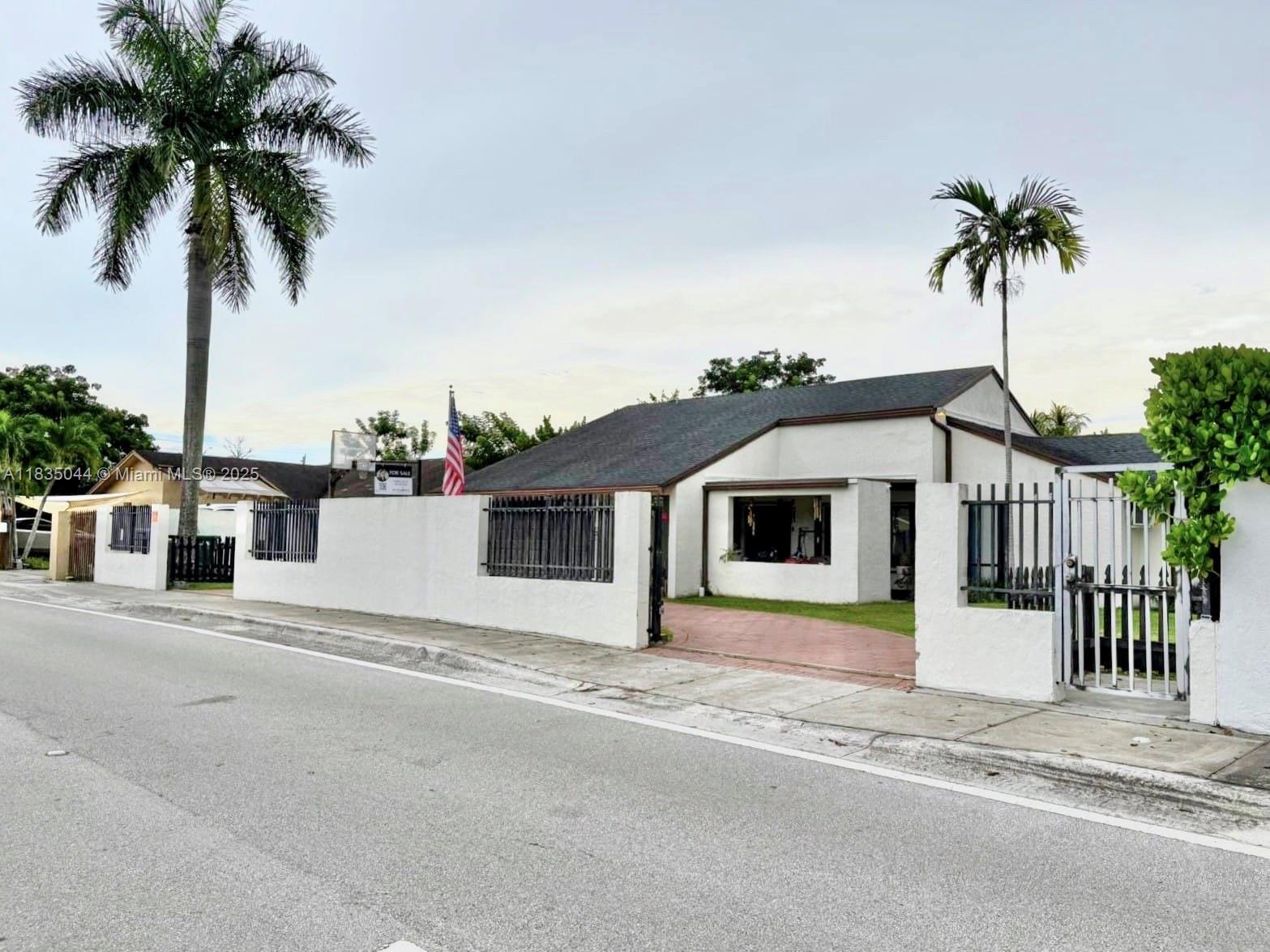 SHORES LINDGREN FIRST ADD - Residential