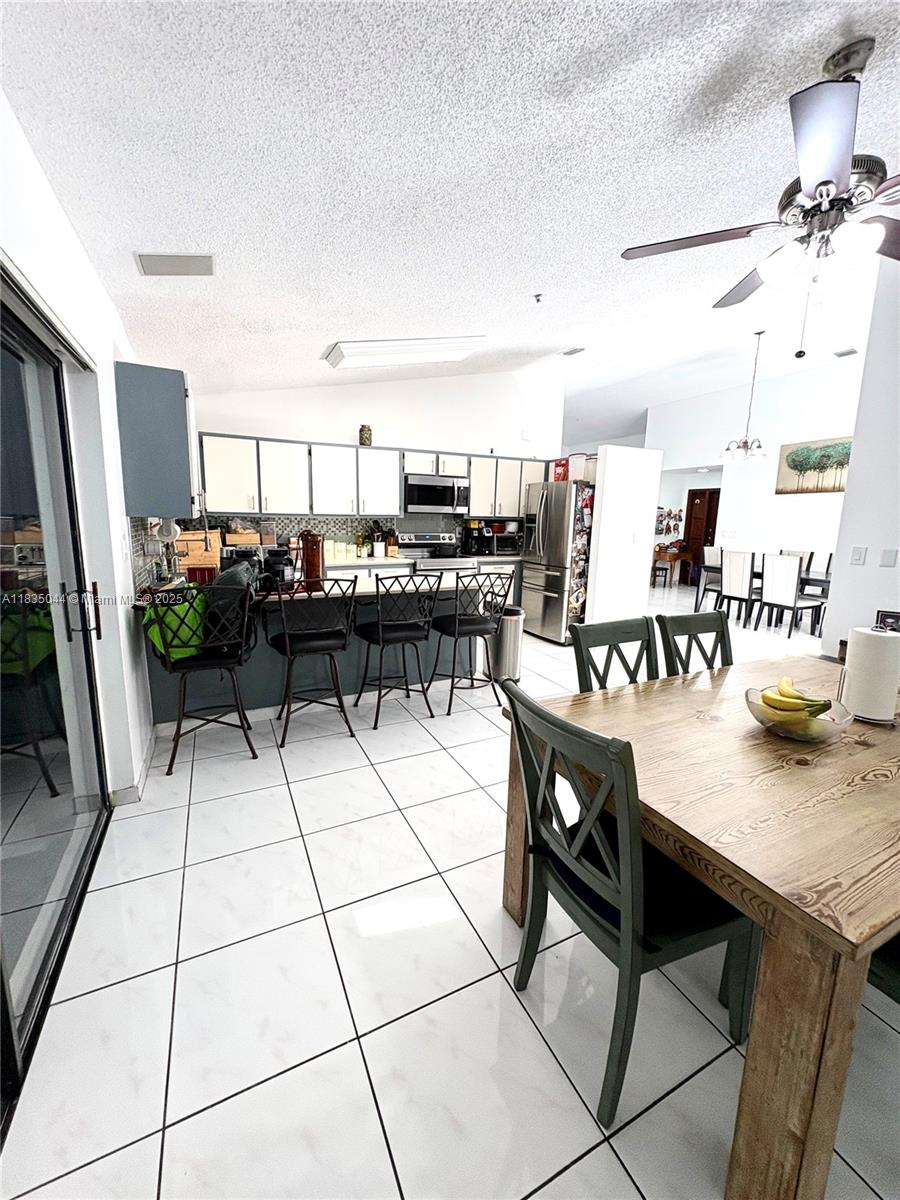 SHORES LINDGREN FIRST ADD - Residential