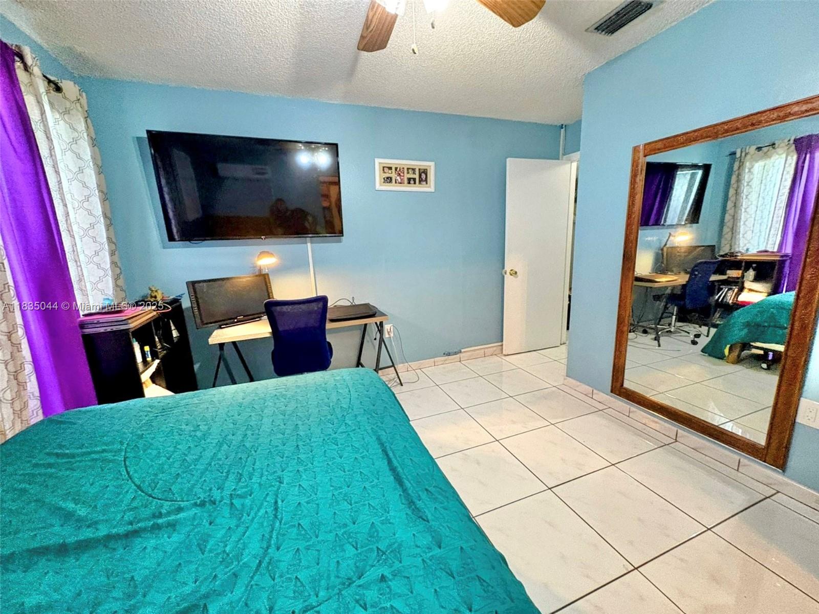 SHORES LINDGREN FIRST ADD - Residential