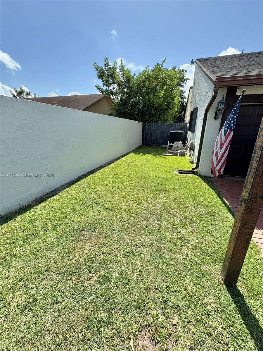 SHORES LINDGREN FIRST ADD - Residential