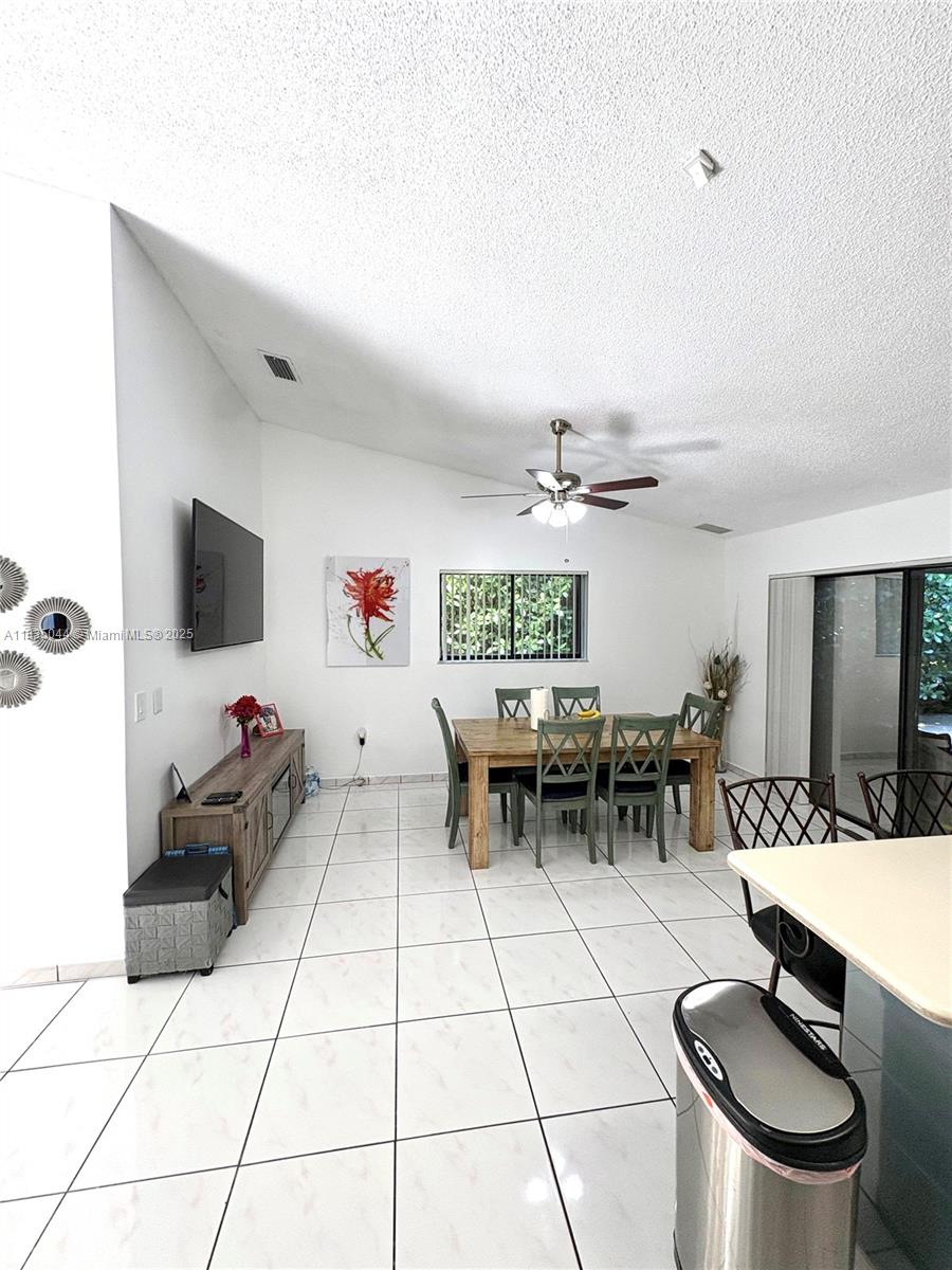 SHORES LINDGREN FIRST ADD - Residential