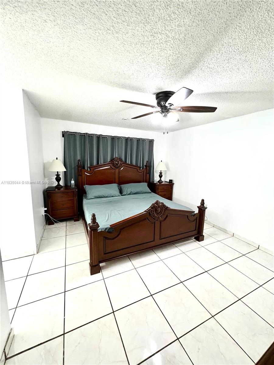 SHORES LINDGREN FIRST ADD - Residential