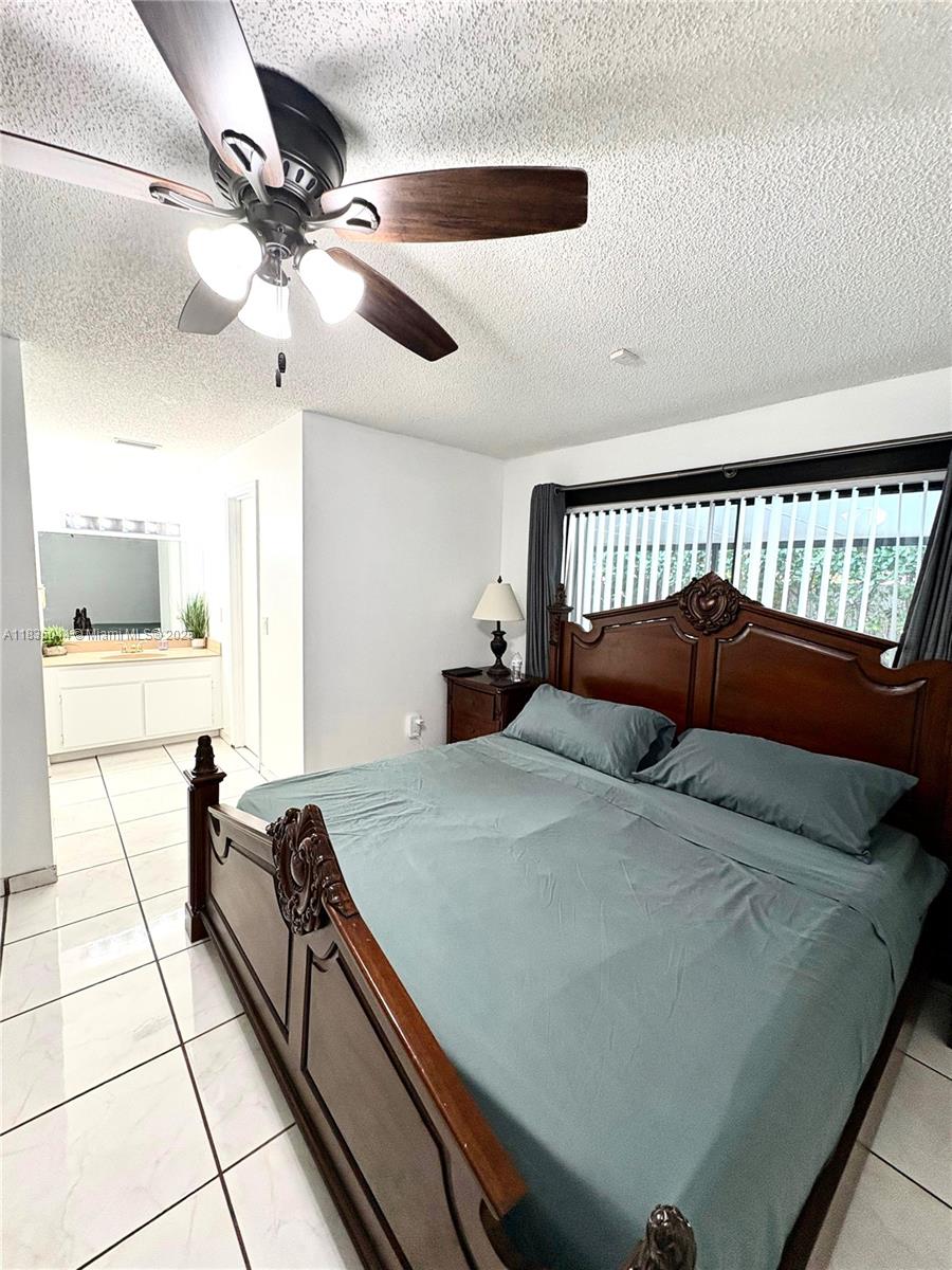 SHORES LINDGREN FIRST ADD - Residential