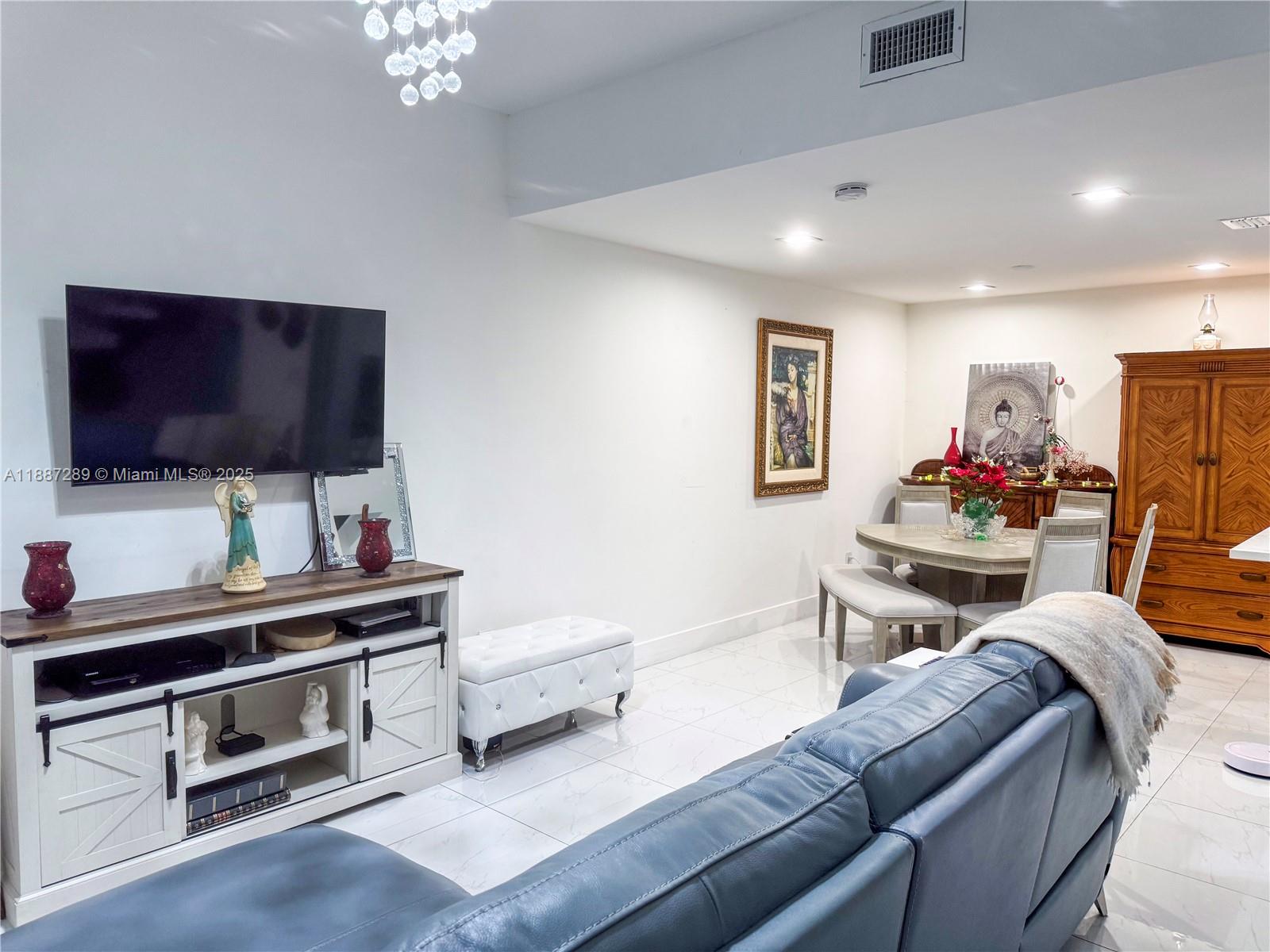 PALM POINT SEC 1 - Residential