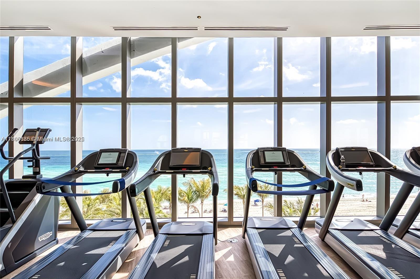 The Ritz-Carlton Residence - Residential