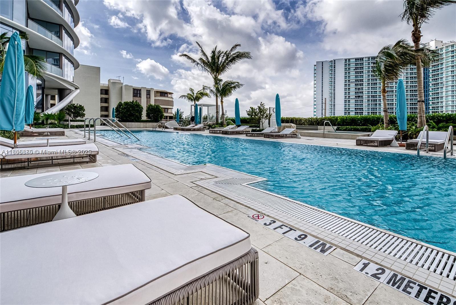 The Ritz-Carlton Residence - Residential