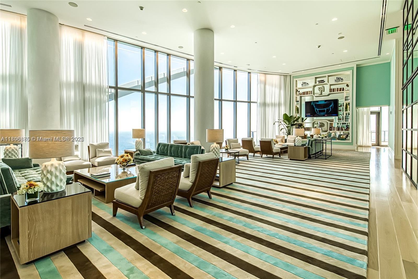 The Ritz-Carlton Residence - Residential