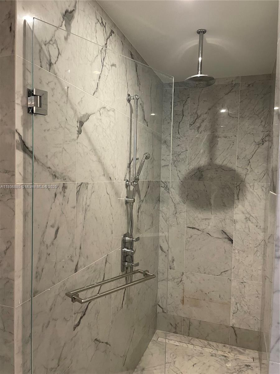 The Ritz-Carlton Residence - Residential