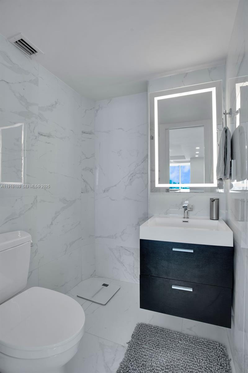 MIRASOL OCEAN TOWERS COND - Residential