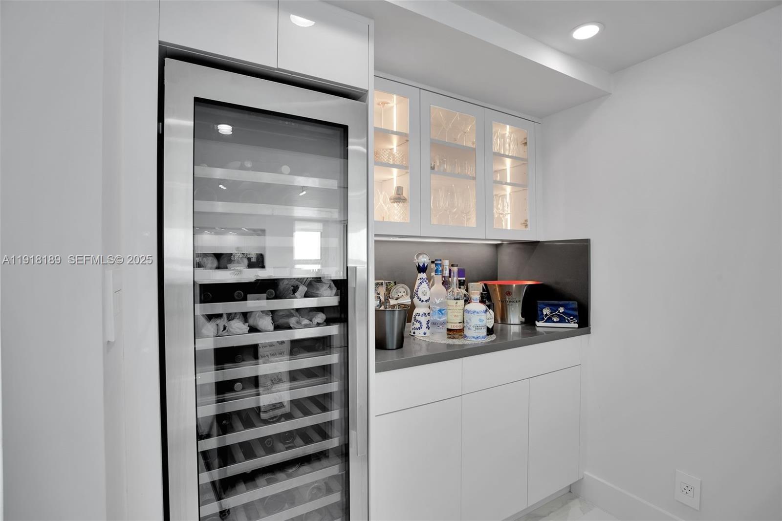 MIRASOL OCEAN TOWERS COND - Residential