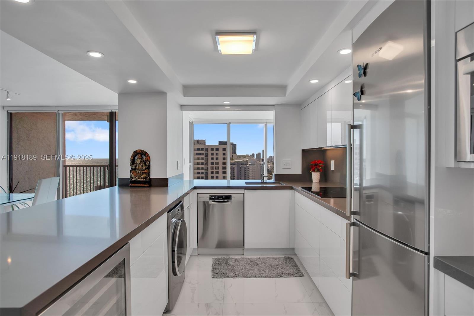 MIRASOL OCEAN TOWERS COND - Residential