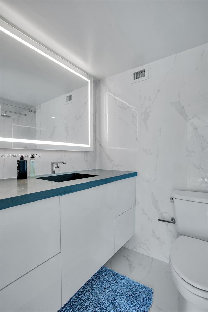 MIRASOL OCEAN TOWERS COND - Residential