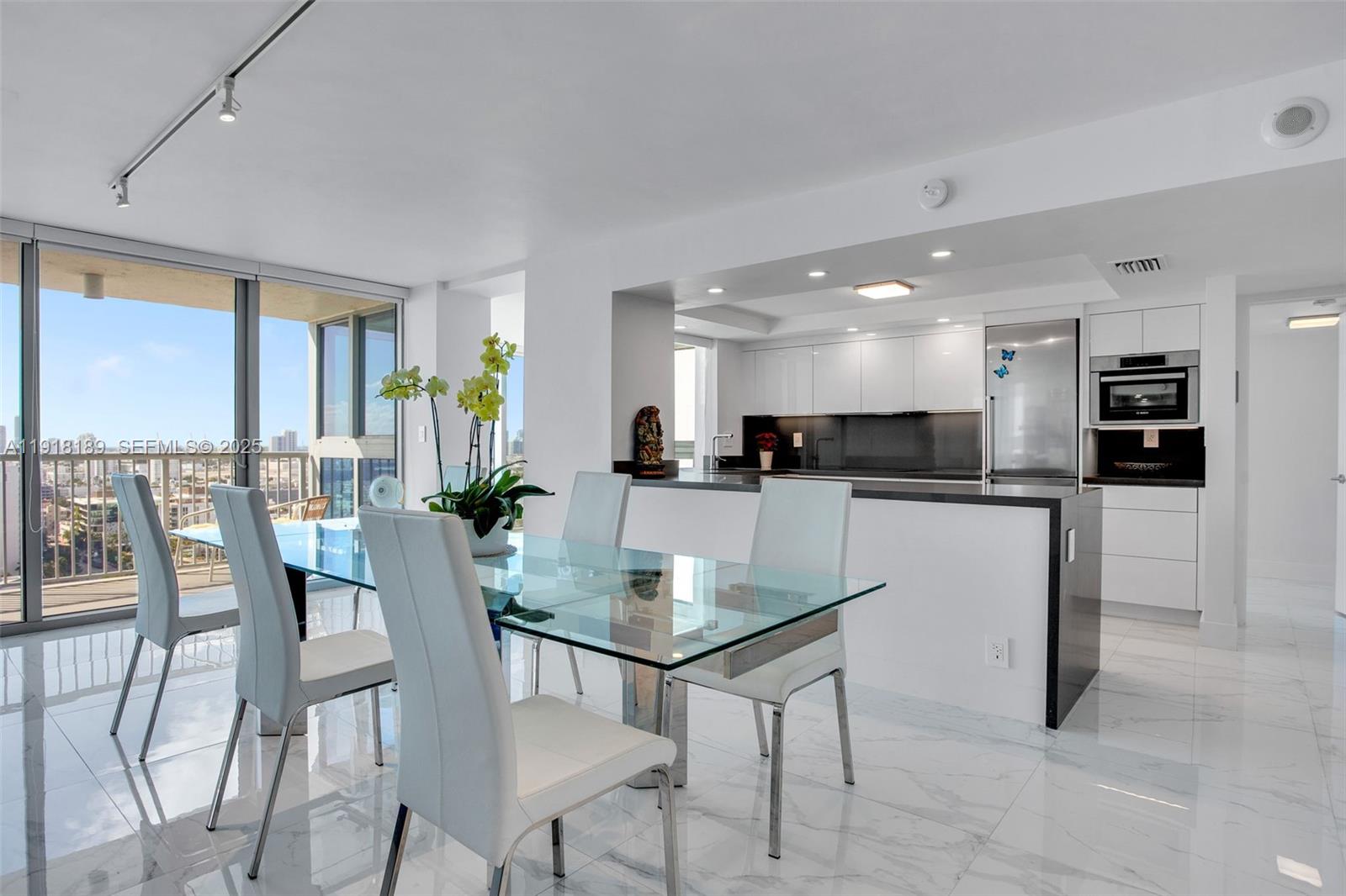 MIRASOL OCEAN TOWERS COND - Residential