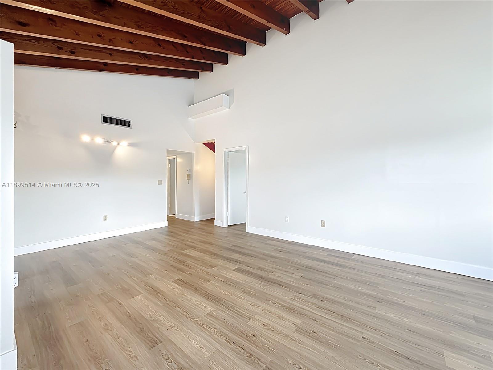 LA ARBOLEDA CONDO PH II - Residential