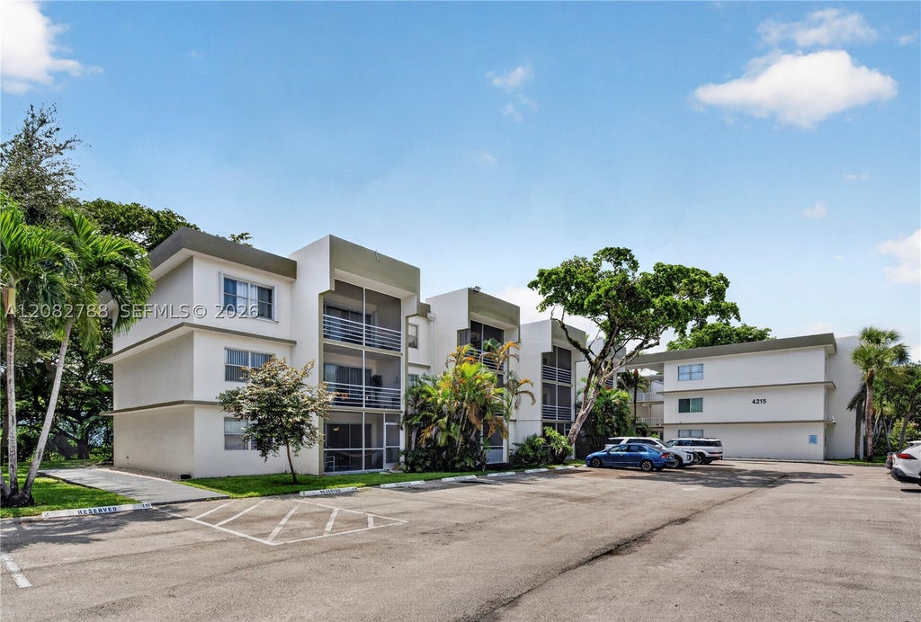 Photo of 4215 N University Dr #115, Sunrise, FL 33351 (MLS # A12082788)