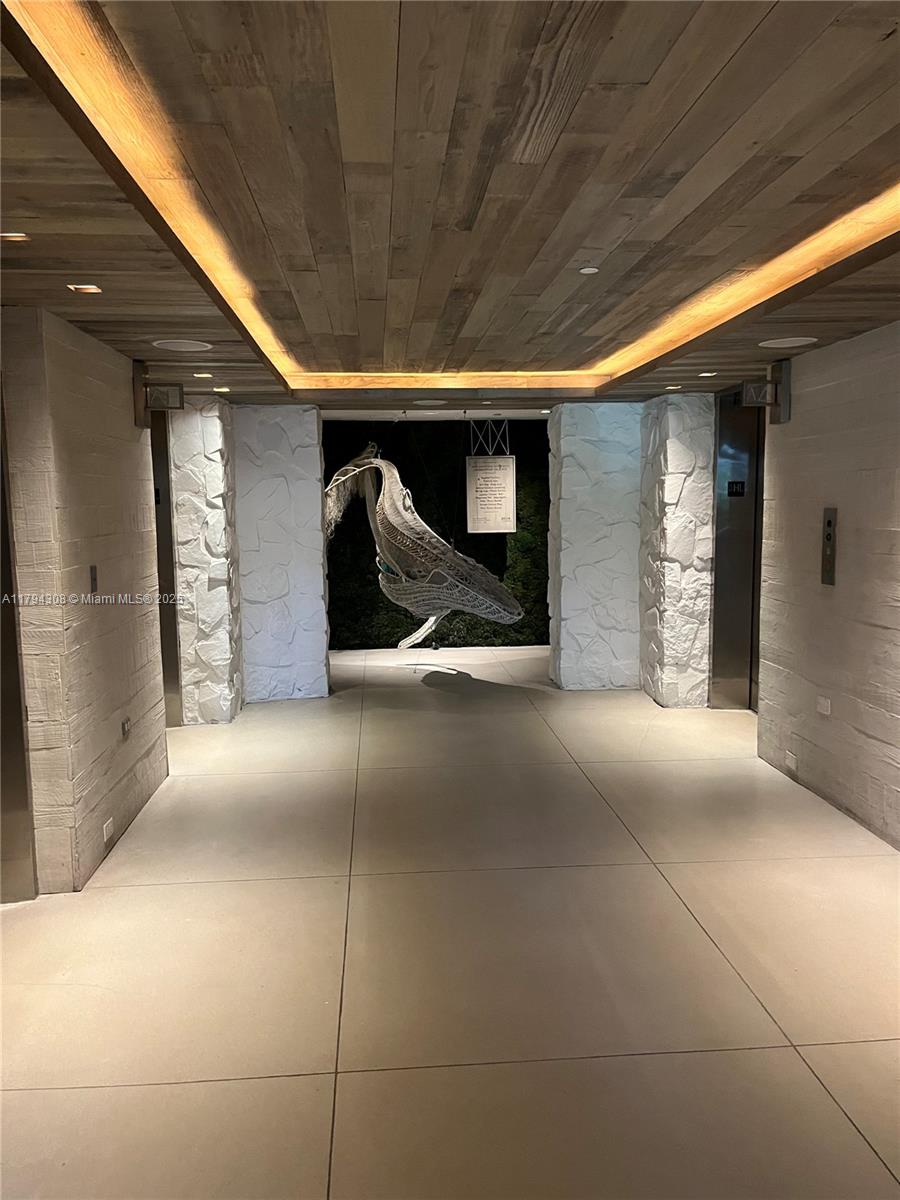 RONEY PALACE CONDO - Residential