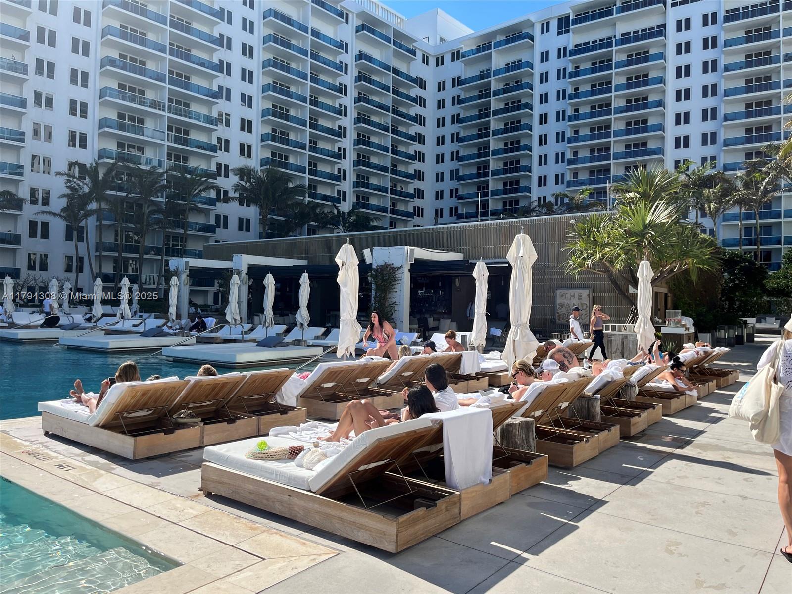 RONEY PALACE CONDO - Residential