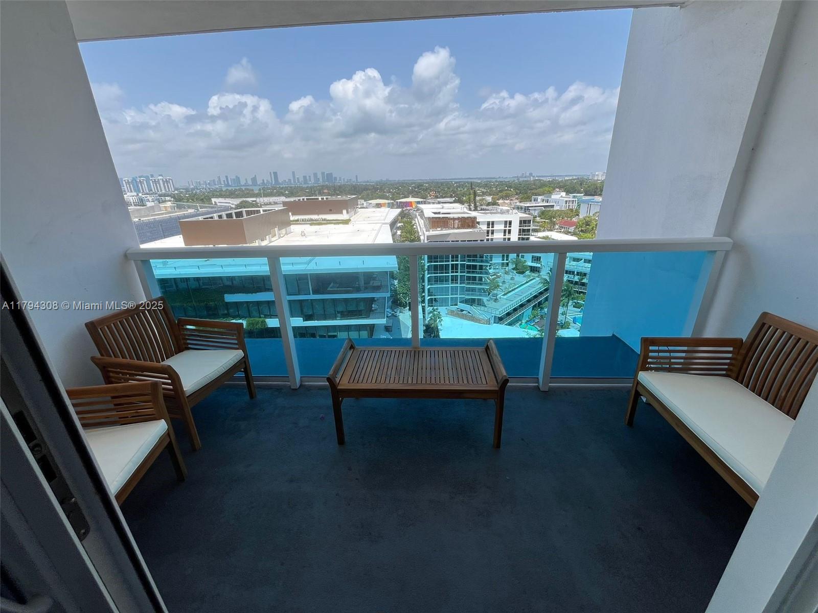 RONEY PALACE CONDO - Residential