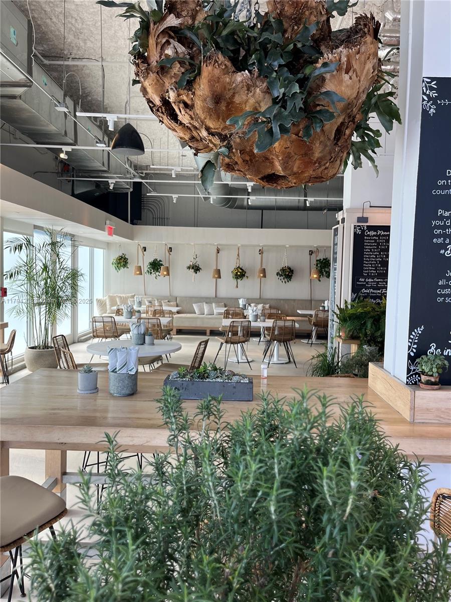 RONEY PALACE CONDO - Residential