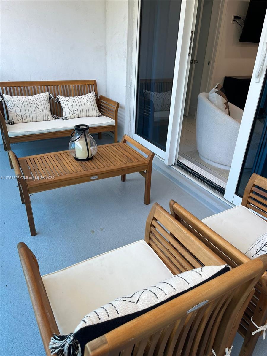 RONEY PALACE CONDO - Residential