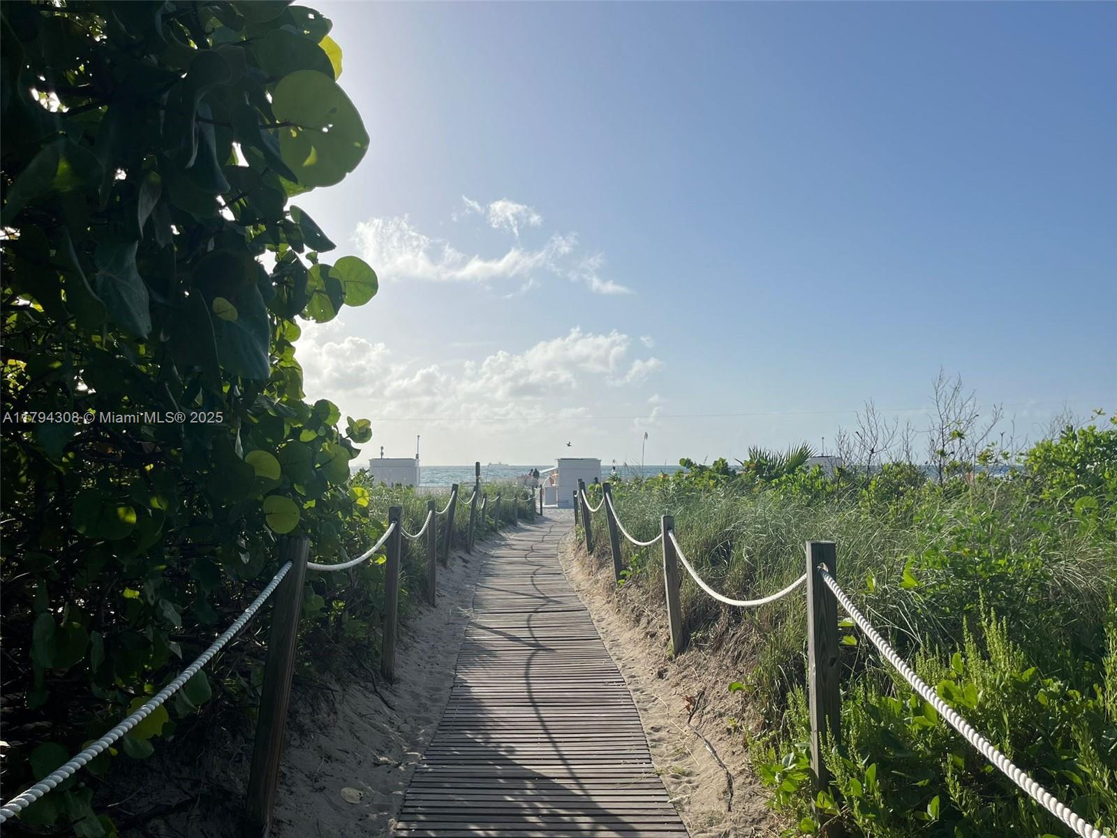 RONEY PALACE CONDO - Residential