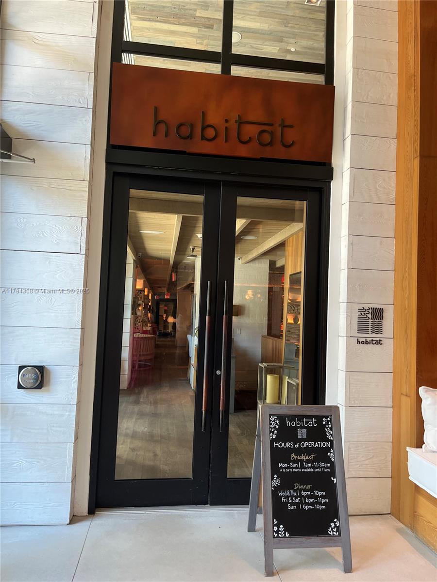 RONEY PALACE CONDO - Residential