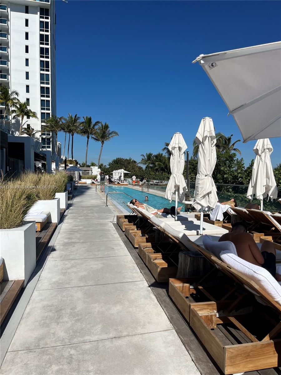 RONEY PALACE CONDO - Residential