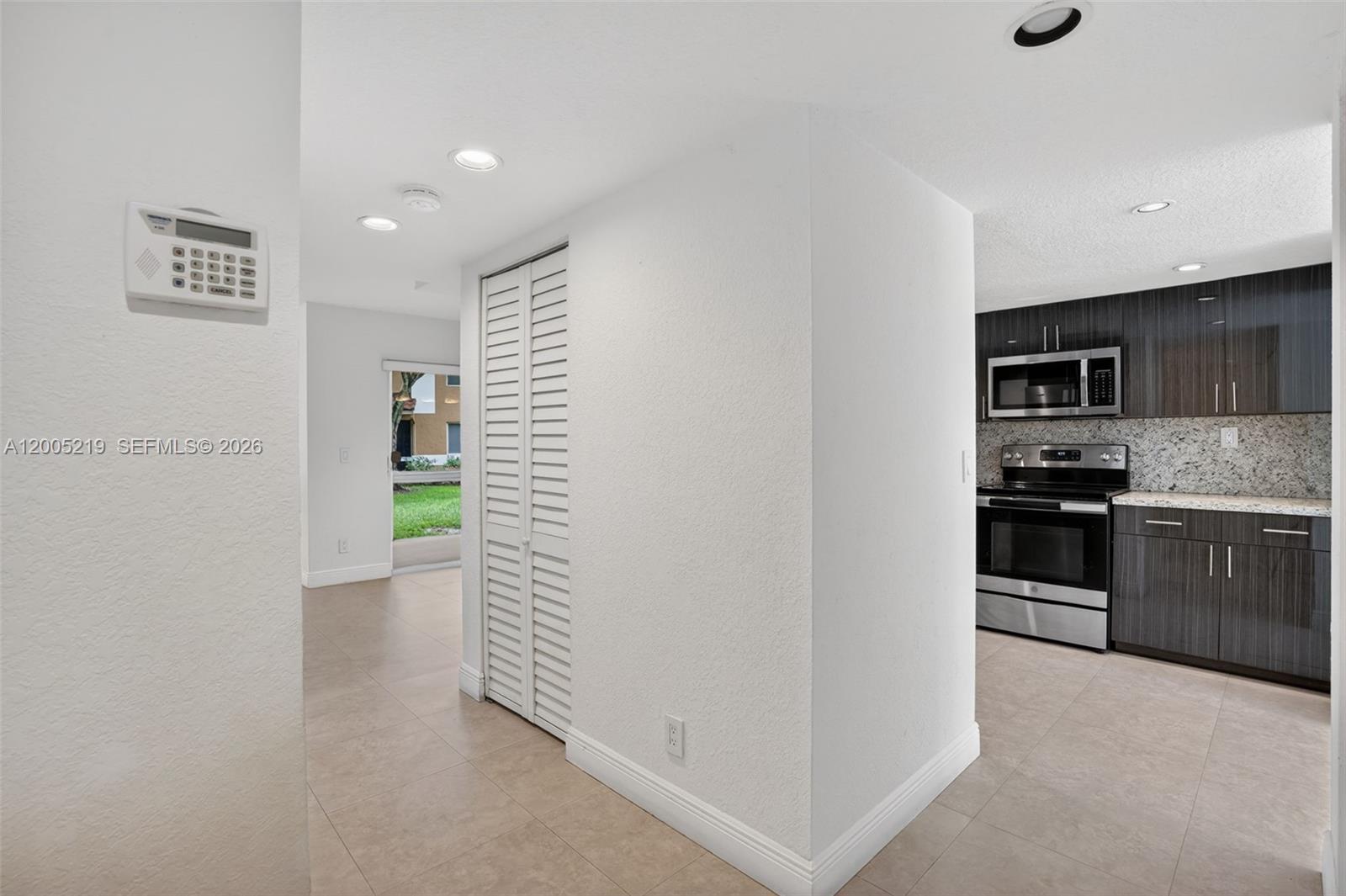 COLONNADES CONDO - Residential