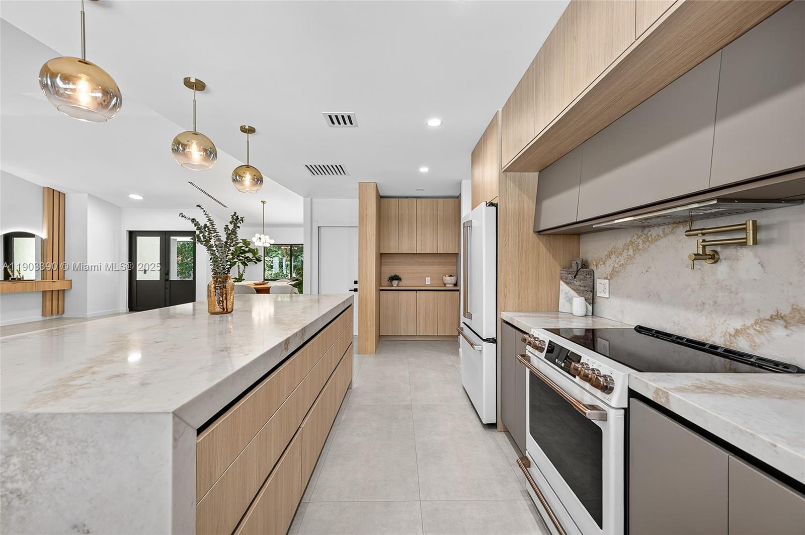 CAPE CUTLER ESTATES - Residential Lease