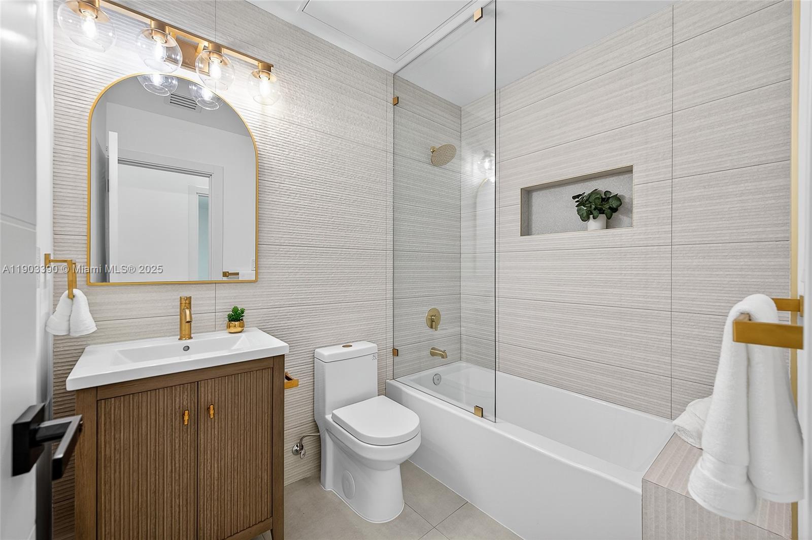 CAPE CUTLER ESTATES - Residential Lease