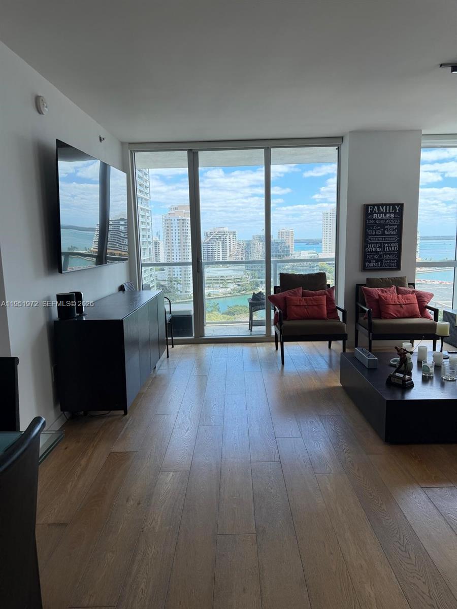 500 Brickell Ave 1702