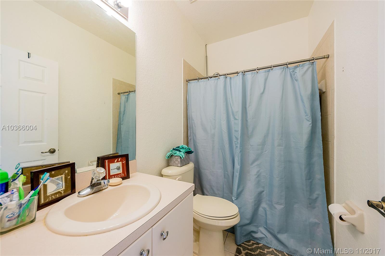 ISLANDS AT DORAL 1ST ADDN - Residential