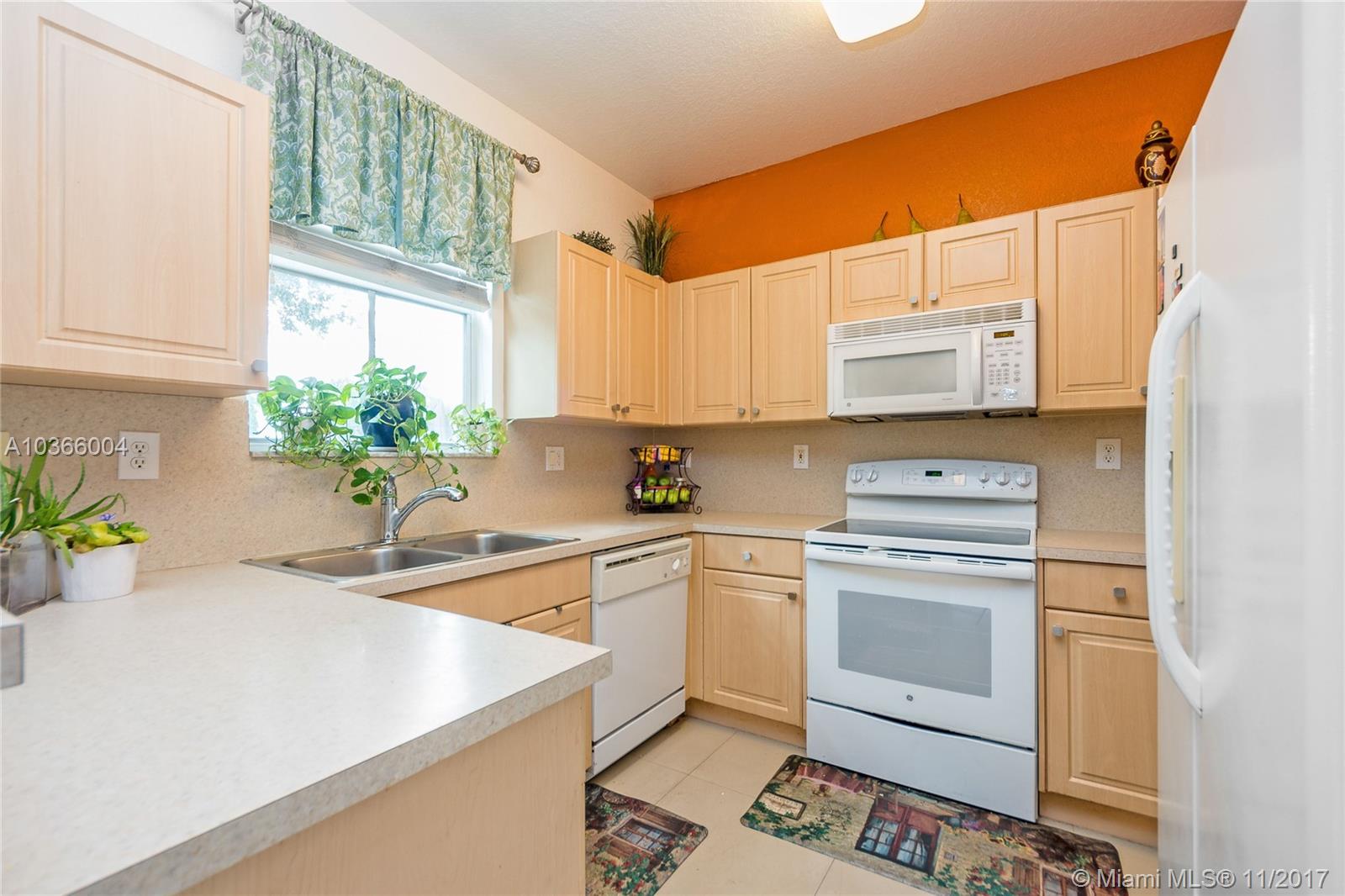 ISLANDS AT DORAL 1ST ADDN - Residential