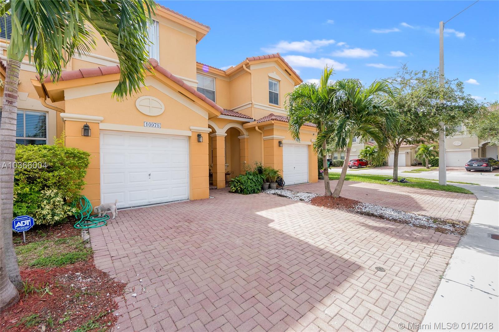 ISLANDS AT DORAL 1ST ADDN - Residential