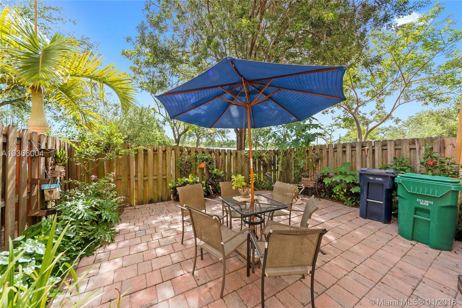 ISLANDS AT DORAL 1ST ADDN - Residential