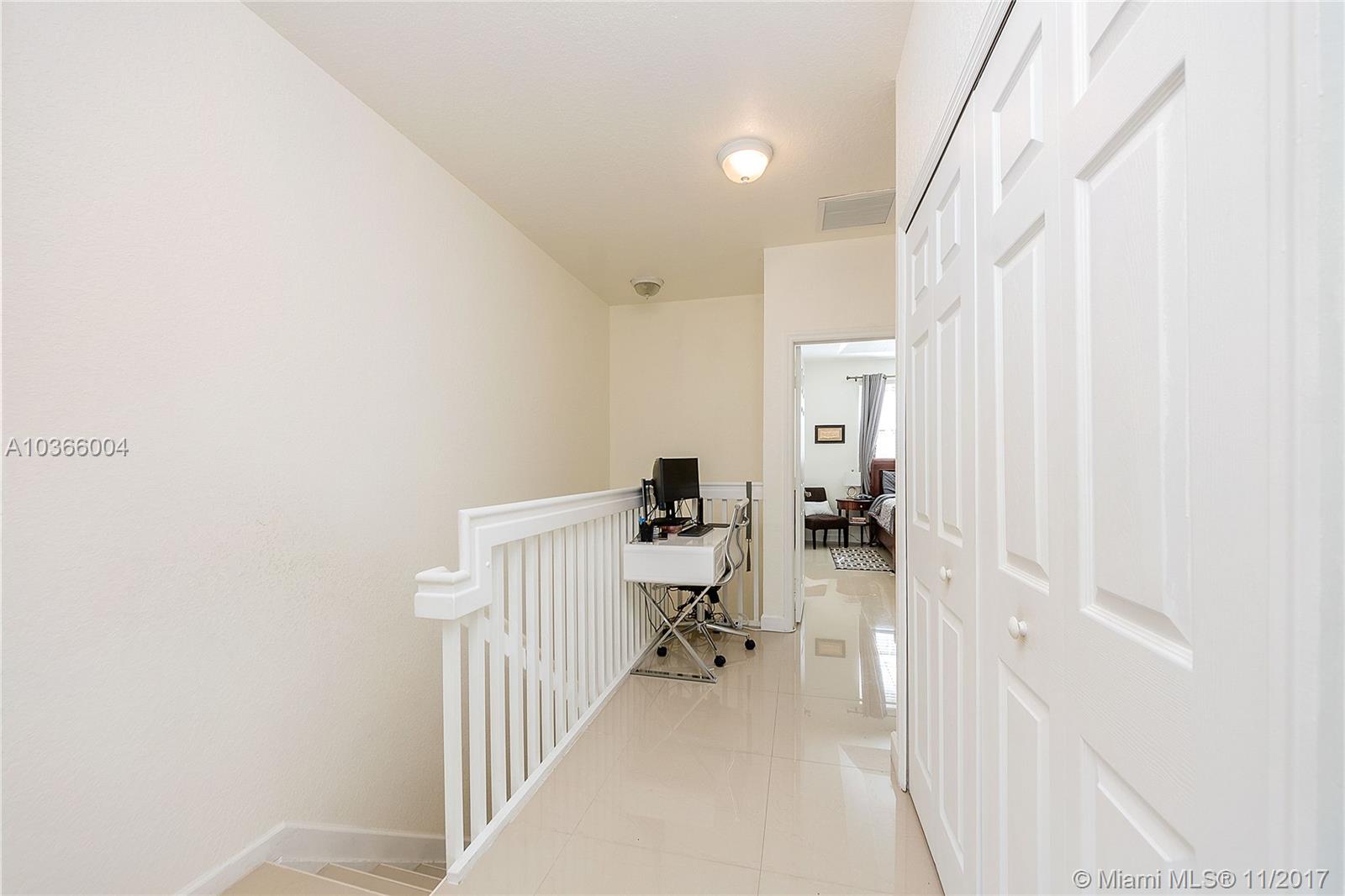 ISLANDS AT DORAL 1ST ADDN - Residential