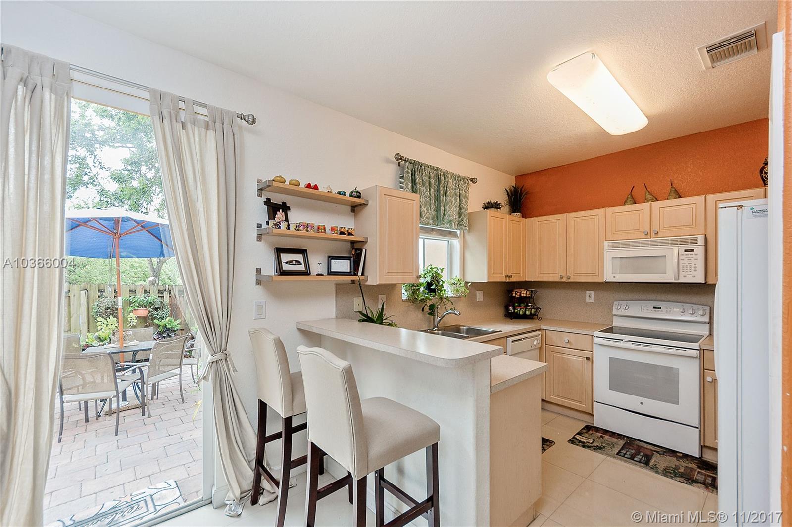 ISLANDS AT DORAL 1ST ADDN - Residential